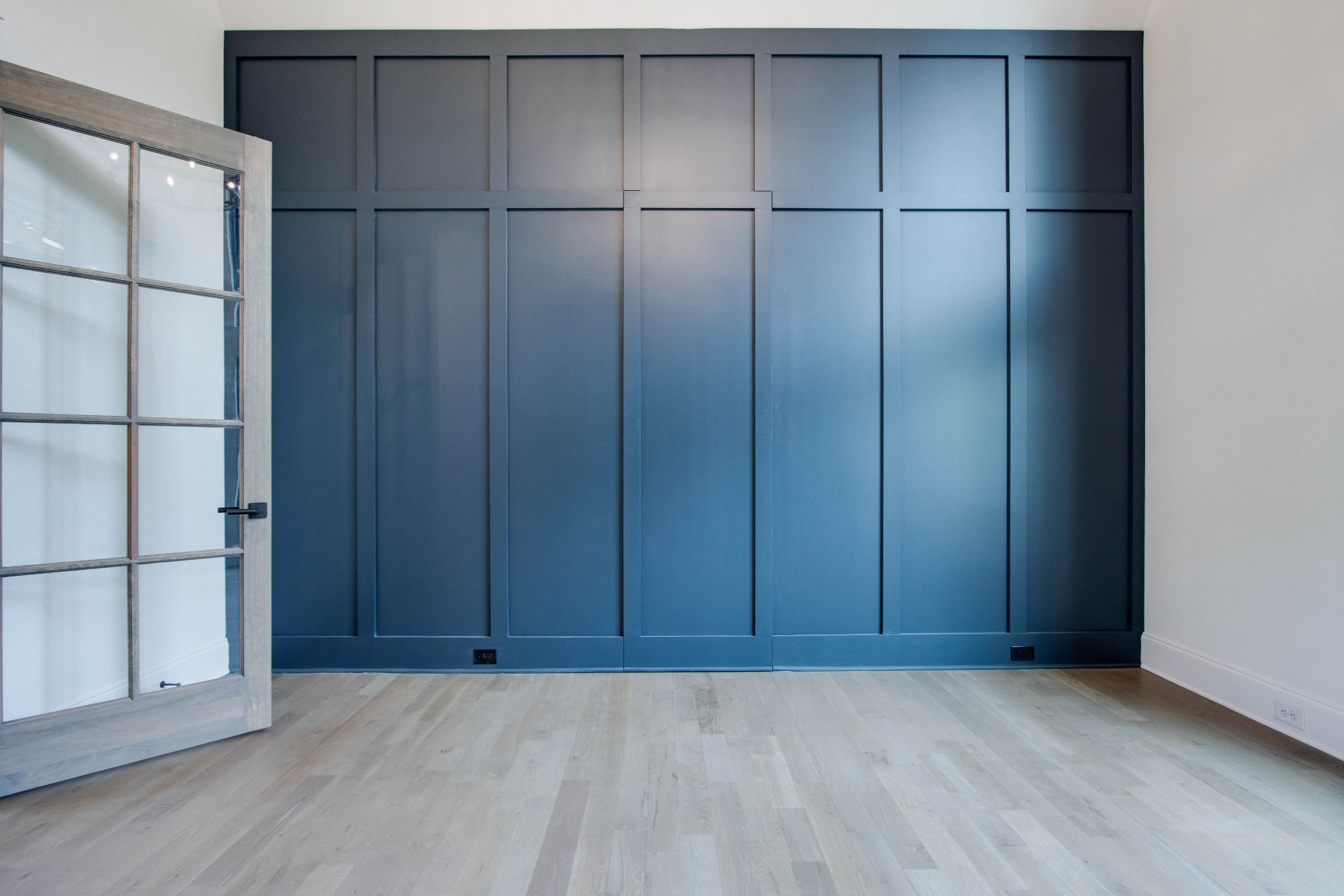 1300 Harding Place Nashville, TN 37215 - Photo 34 of 68 an empty room with wooden door