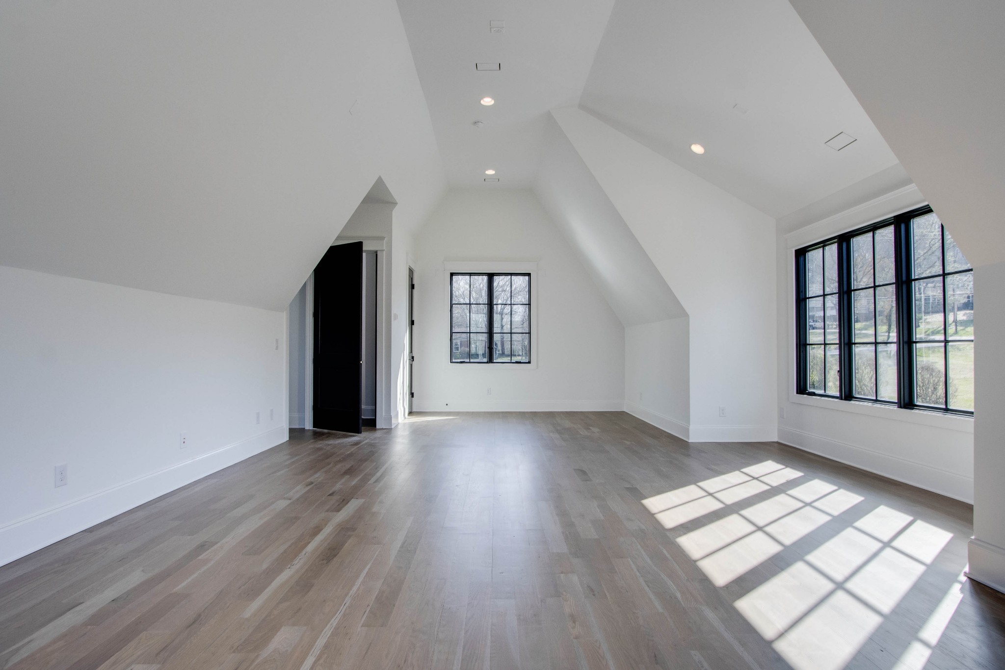 1300 Harding Place Nashville, TN 37215 - Photo 63 of 68