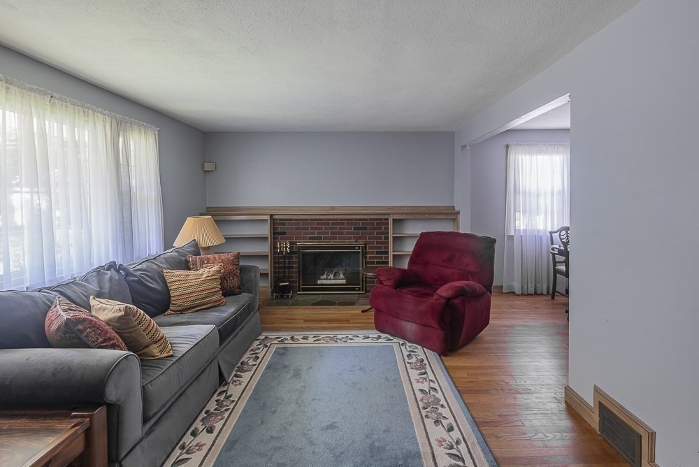 24 Fair Oak Road Dedham, MA 02026 - Photo 3 of 31 Gallery Image 3