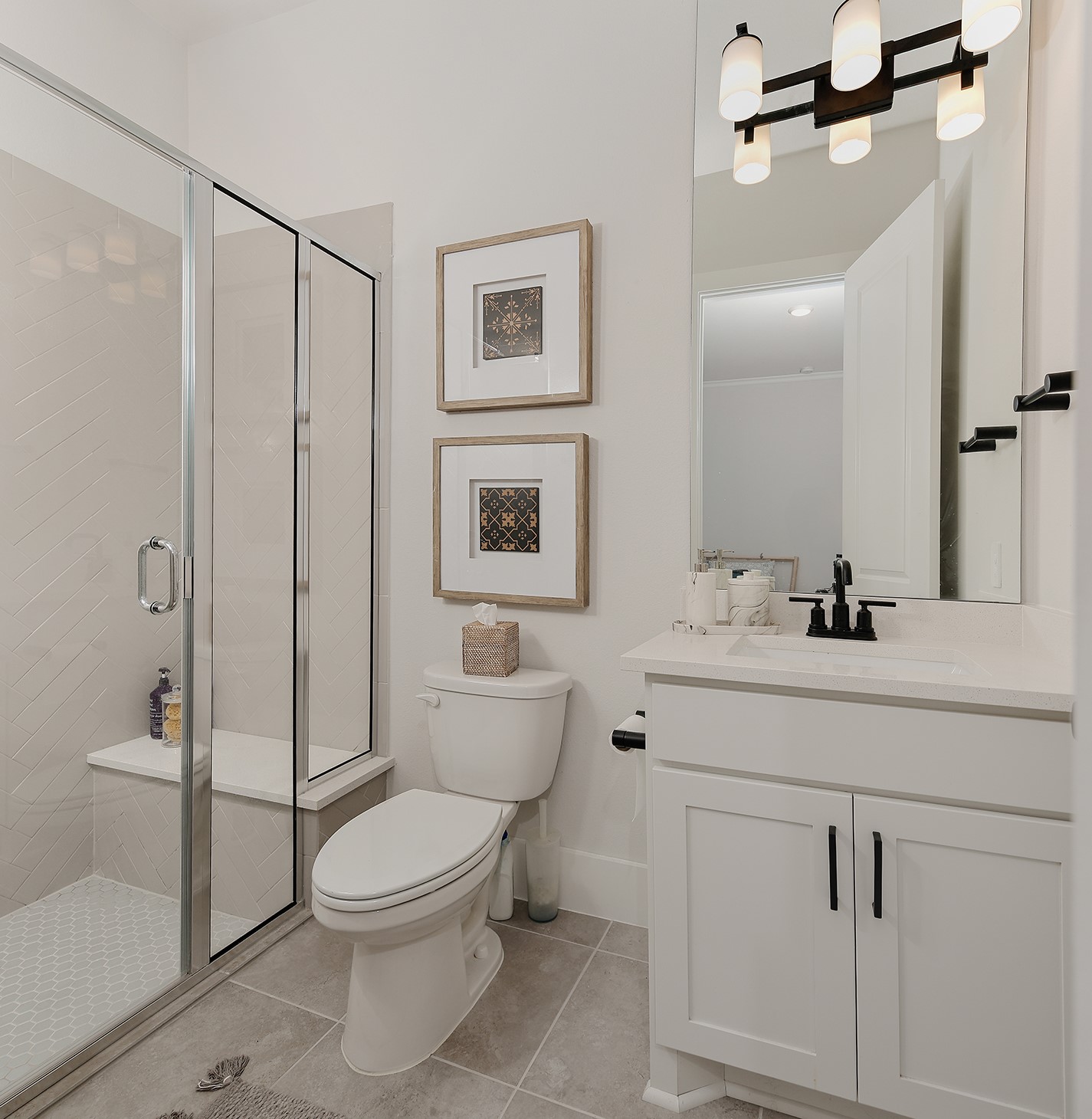 2017 Bennet Lane Conroe, TX 77384 - Photo 32 of 48 Ensuite bath for downstairs guest suite...