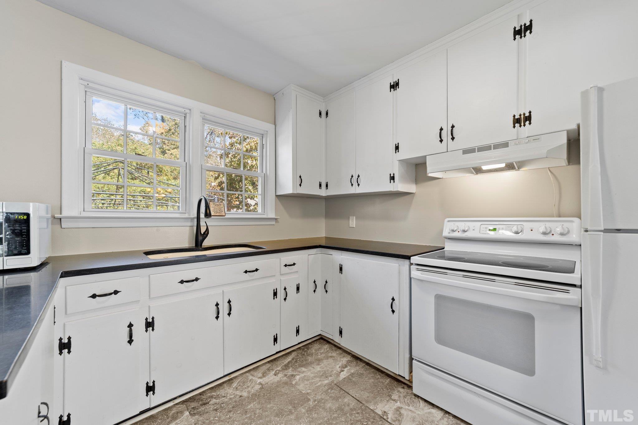1026 Legend Road Raleigh, NC 27603 - Photo 11 of 30