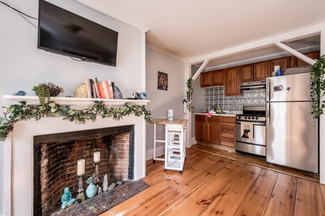 33 Kingston Road Exeter, NH 03833 - Photo 7 of 39