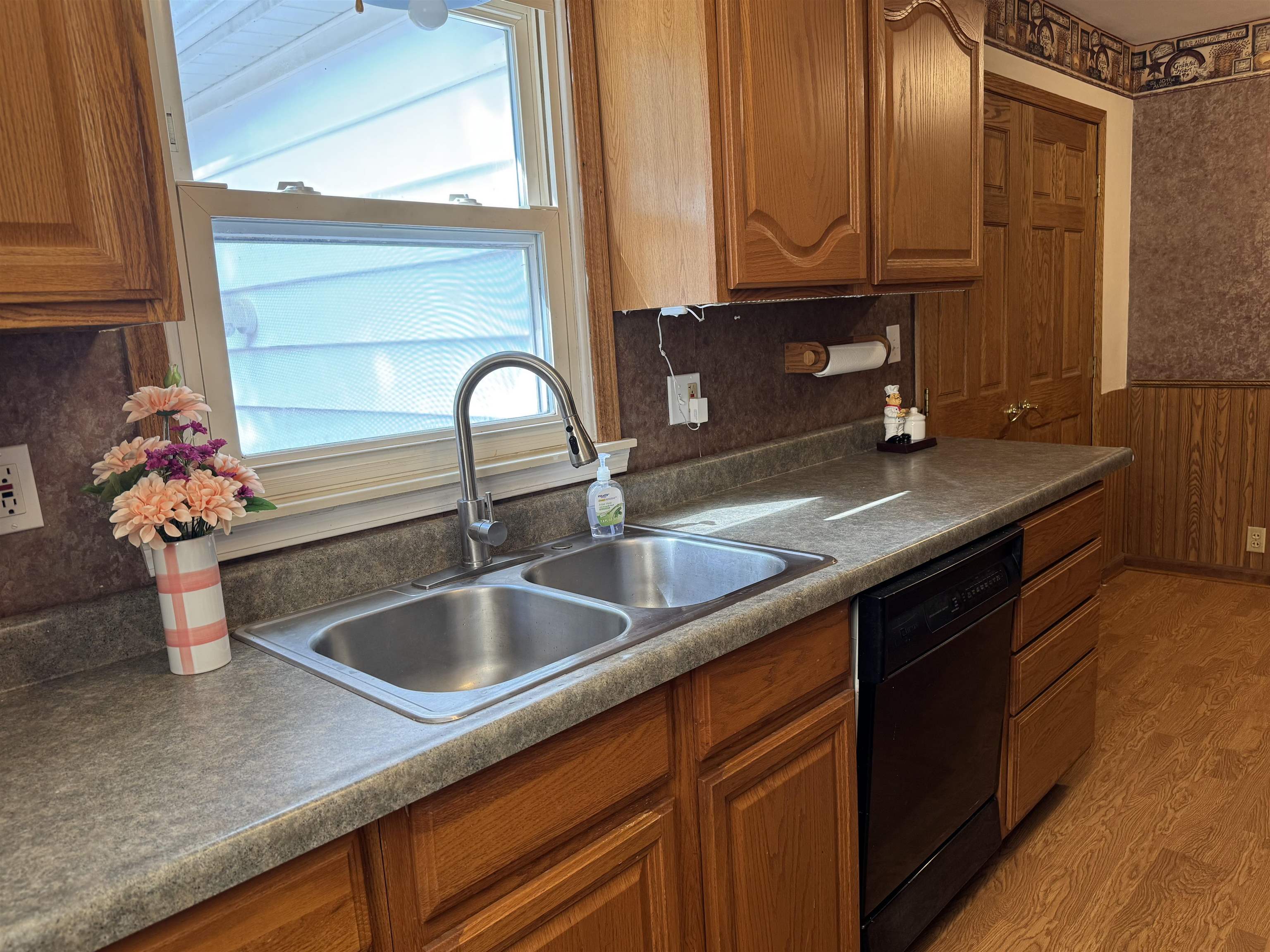 1068 South Graham Road Flint, MI 48532 - Photo 23 of 46