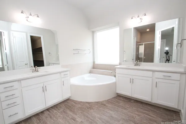 $2,795 | 12218 Upton Park, San Antonio, TX 78253