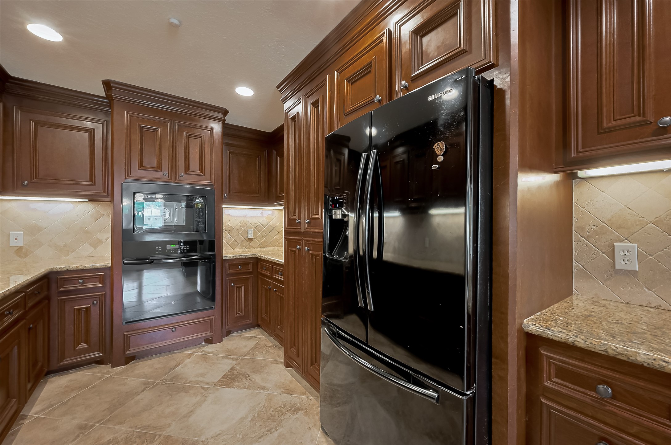 8 Riverwood Lane Hempstead, TX 77445 - Photo 16 of 48