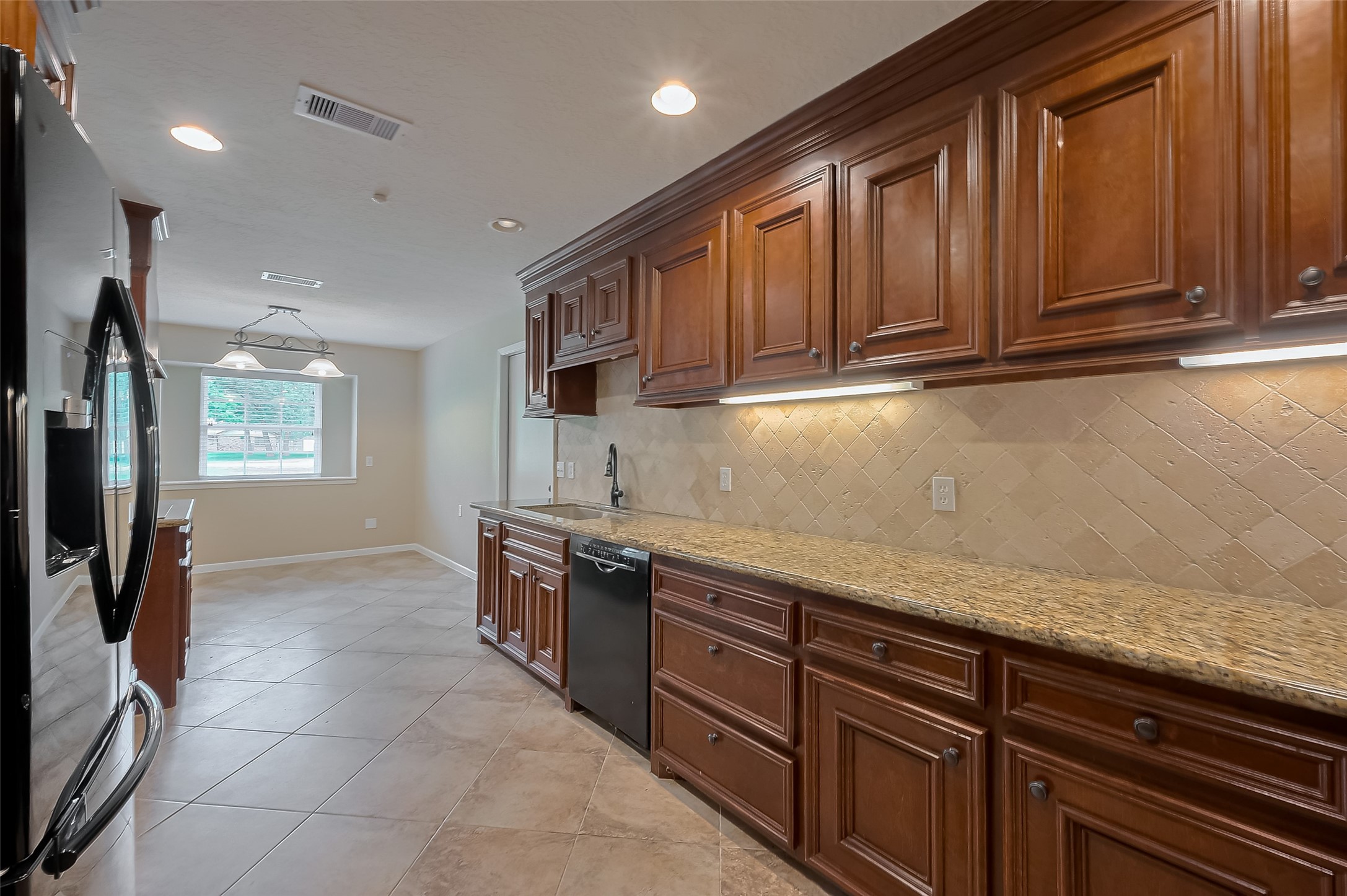 8 Riverwood Lane Hempstead, TX 77445 - Photo 17 of 48