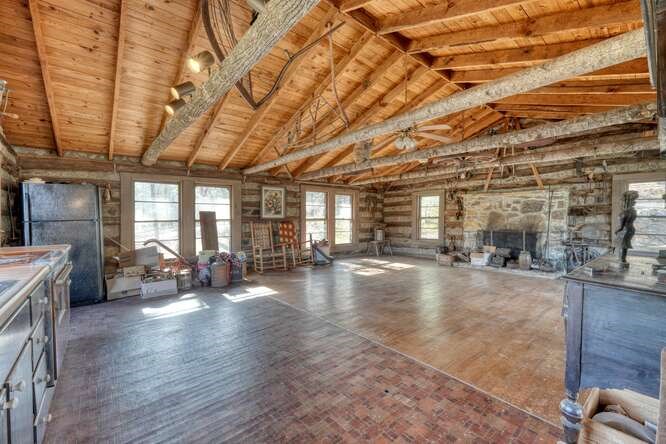 2305 Ridgecrest Circle Hiawassee, GA 30546 - Photo 15 of 26