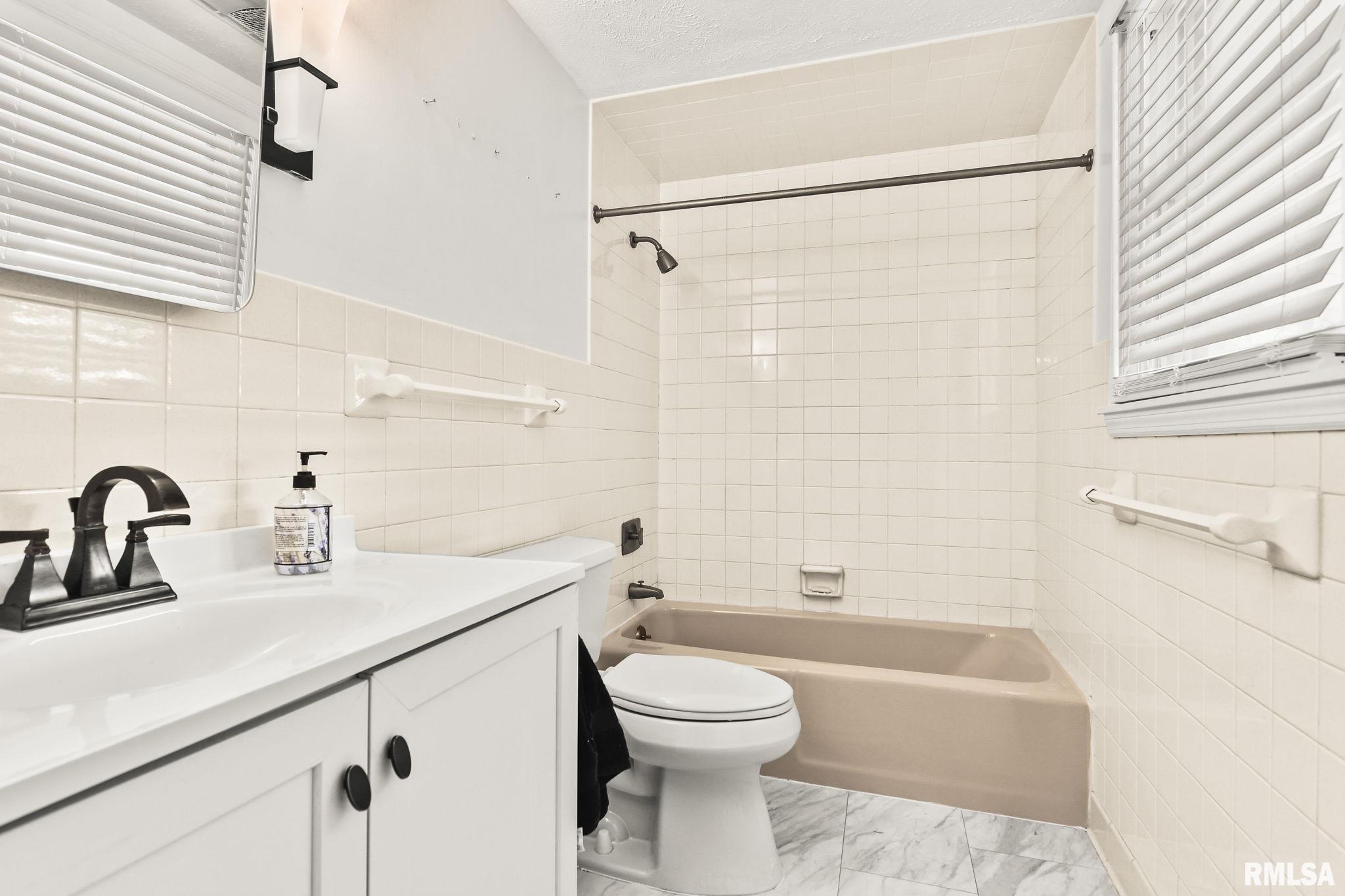 41 Greencastle Circle Springfield, IL 62712 - Photo 14 of 35