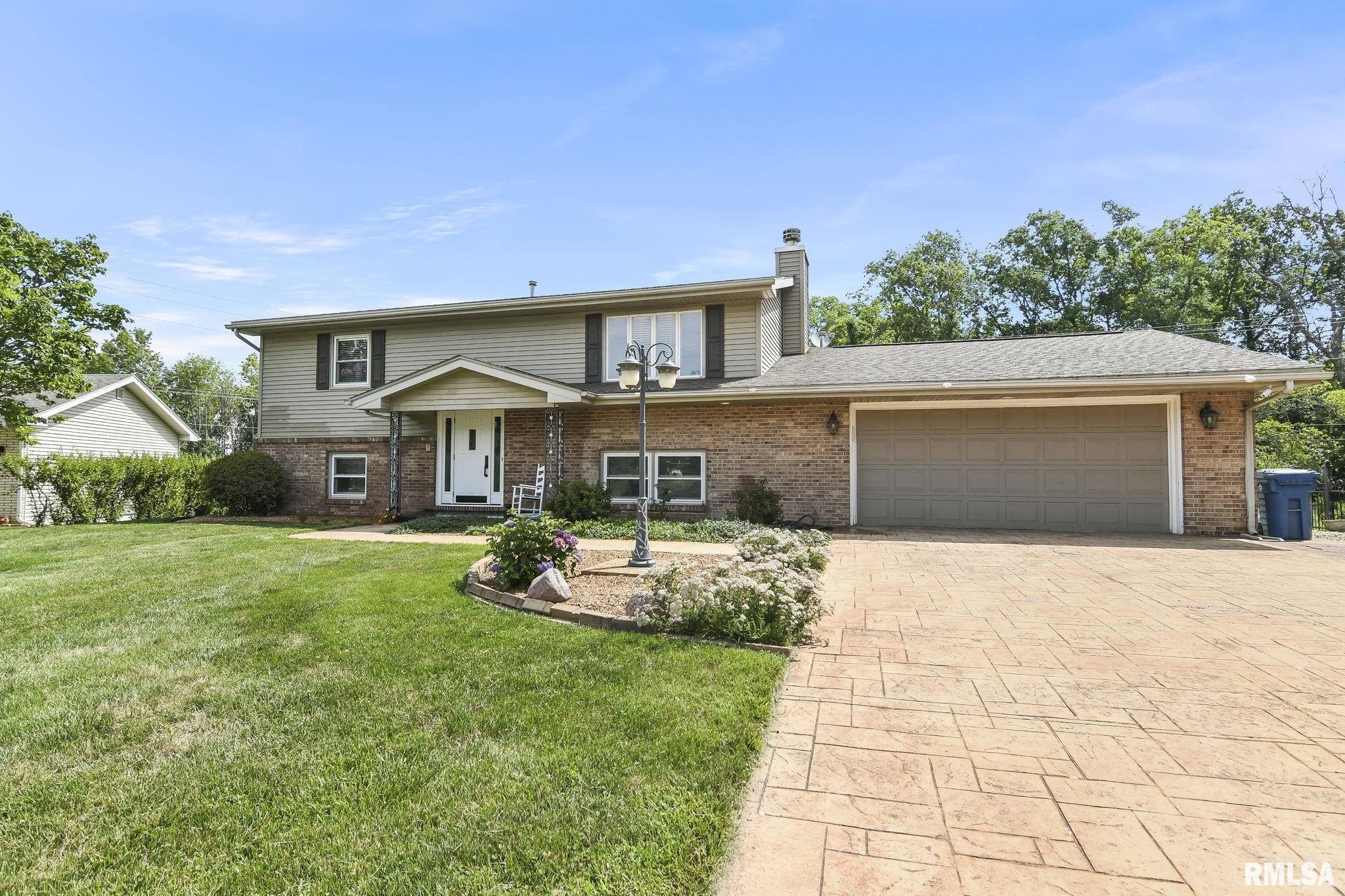 41 Greencastle Circle Springfield, IL 62712 - Photo 2 of 35