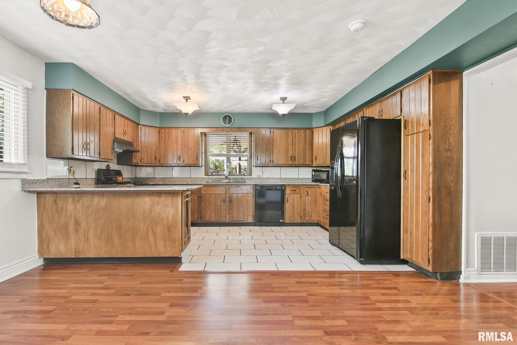 41 Greencastle Circle Springfield, IL 62712 - Photo 8 of 35