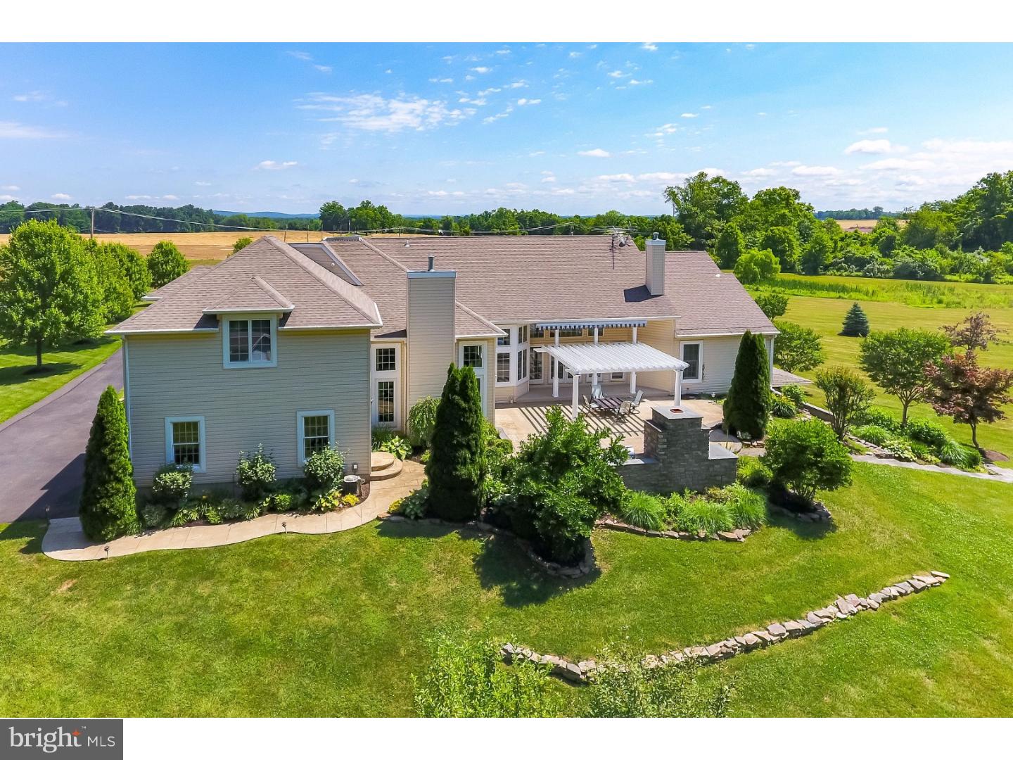 389 Stoopville Road Newtown, PA 18940 - Photo 2 of 25 Exterior Back