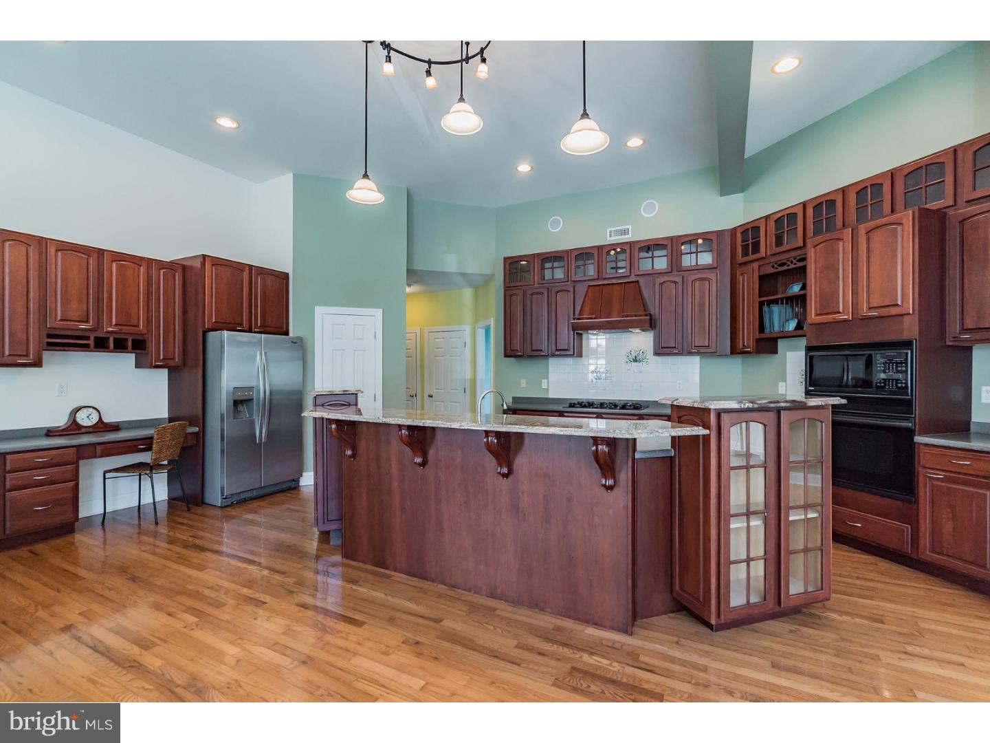 389 Stoopville Road Newtown, PA 18940 - Photo 9 of 25 Kitchen