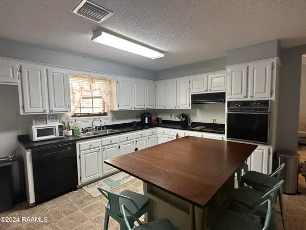 $185,000 | 177 Country Village Drive, Morgan City, LA 70380