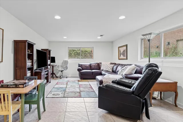 $3,500 | 619 Leamington Avenue, Wilmette, IL 60091