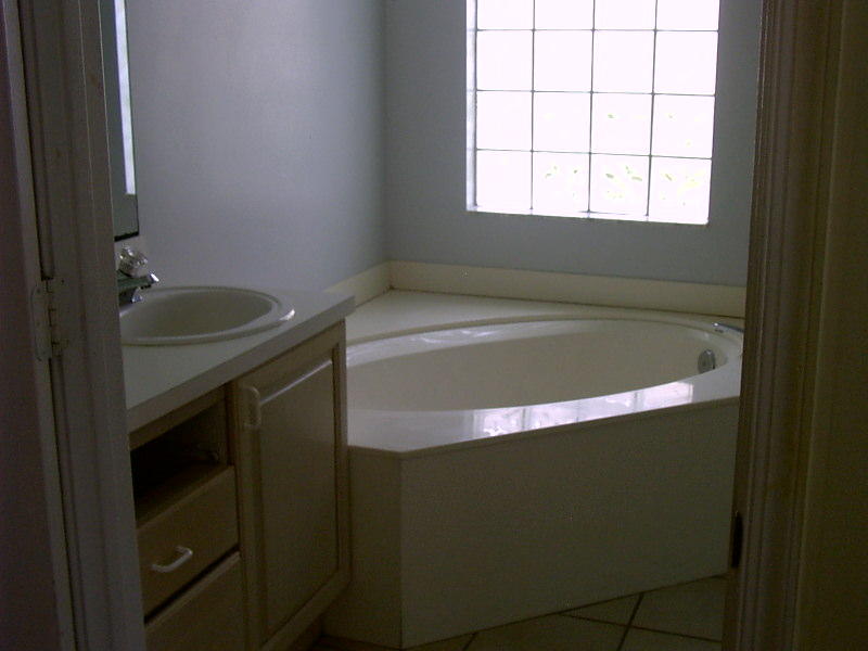 4026 Dorado Drive Riviera Beach, FL 33418 - Photo 8 of 15 Master BA (2)