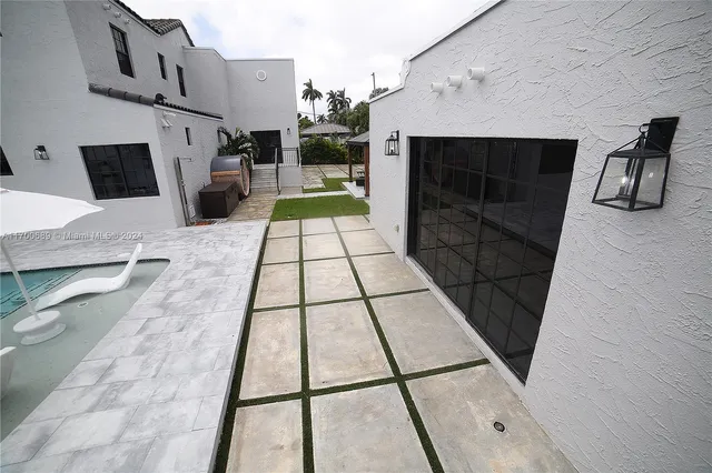 $5,000,000 | 1345 Hollywood Boulevard, Hollywood, FL 33019