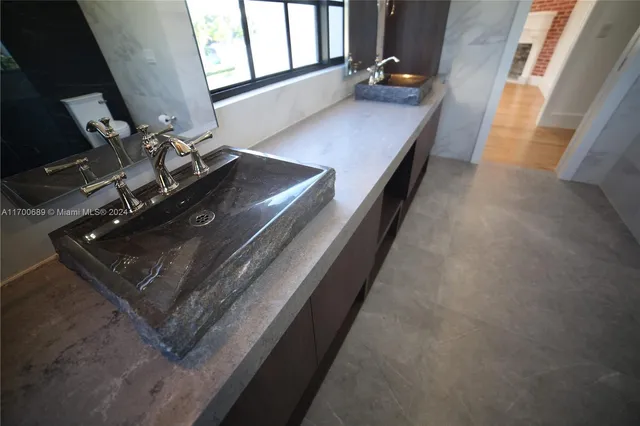 $5,000,000 | 1345 Hollywood Boulevard, Hollywood, FL 33019