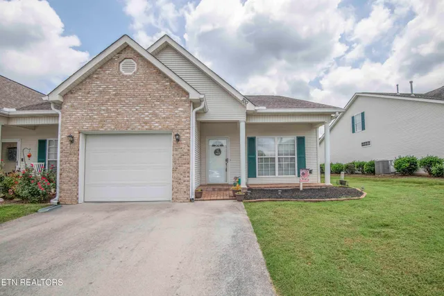 $364,900 | 700 Willington Place, Loudon, TN 37774