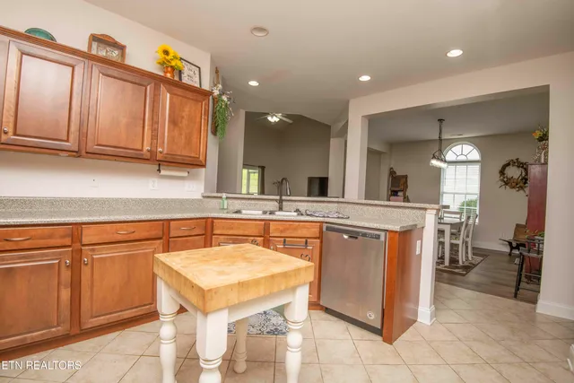 $349,000 | 700 Willington Place, Loudon, TN 37774