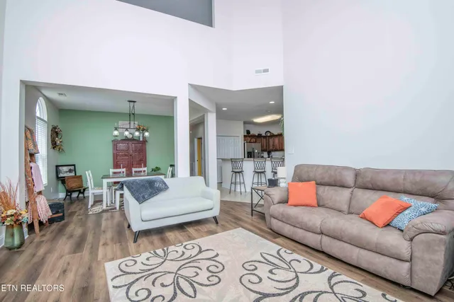 $349,000 | 700 Willington Place, Loudon, TN 37774