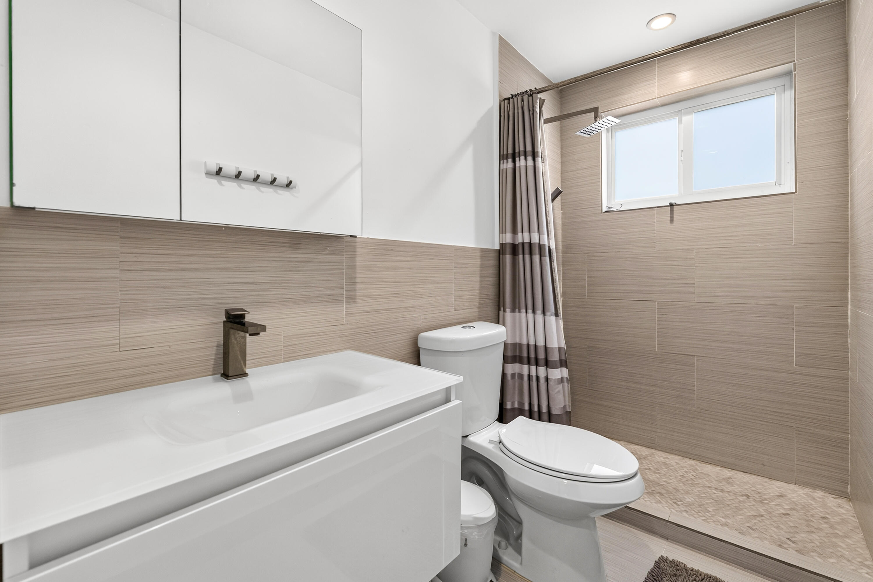 8956 Collins Avenue, Unit 4 Surfside, FL 33154 - Photo 25 of 34 DSC04474