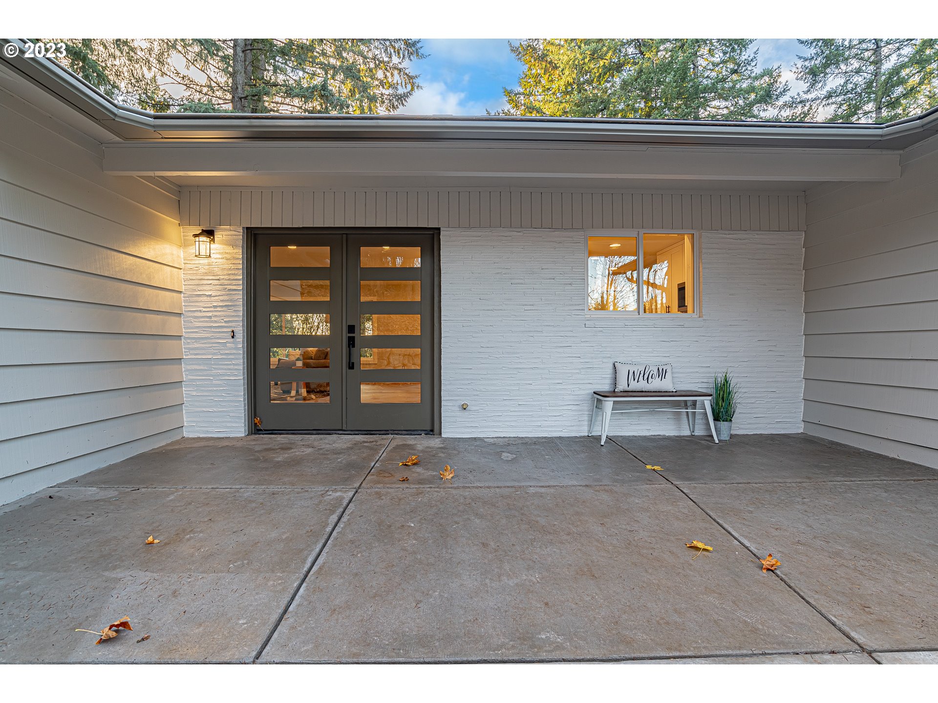 4001 Southeast Crown Road Camas, WA 98607 - Photo 2 of 43 Gallery Image 2