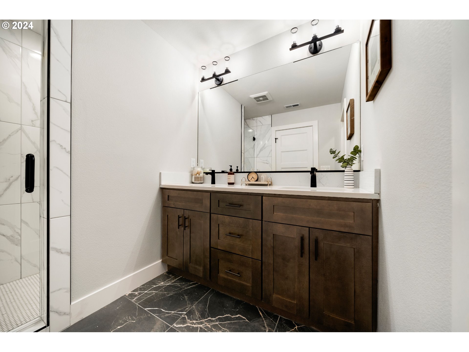 4001 Southeast Crown Road Camas, WA 98607 - Photo 31 of 43 Gallery Image 31