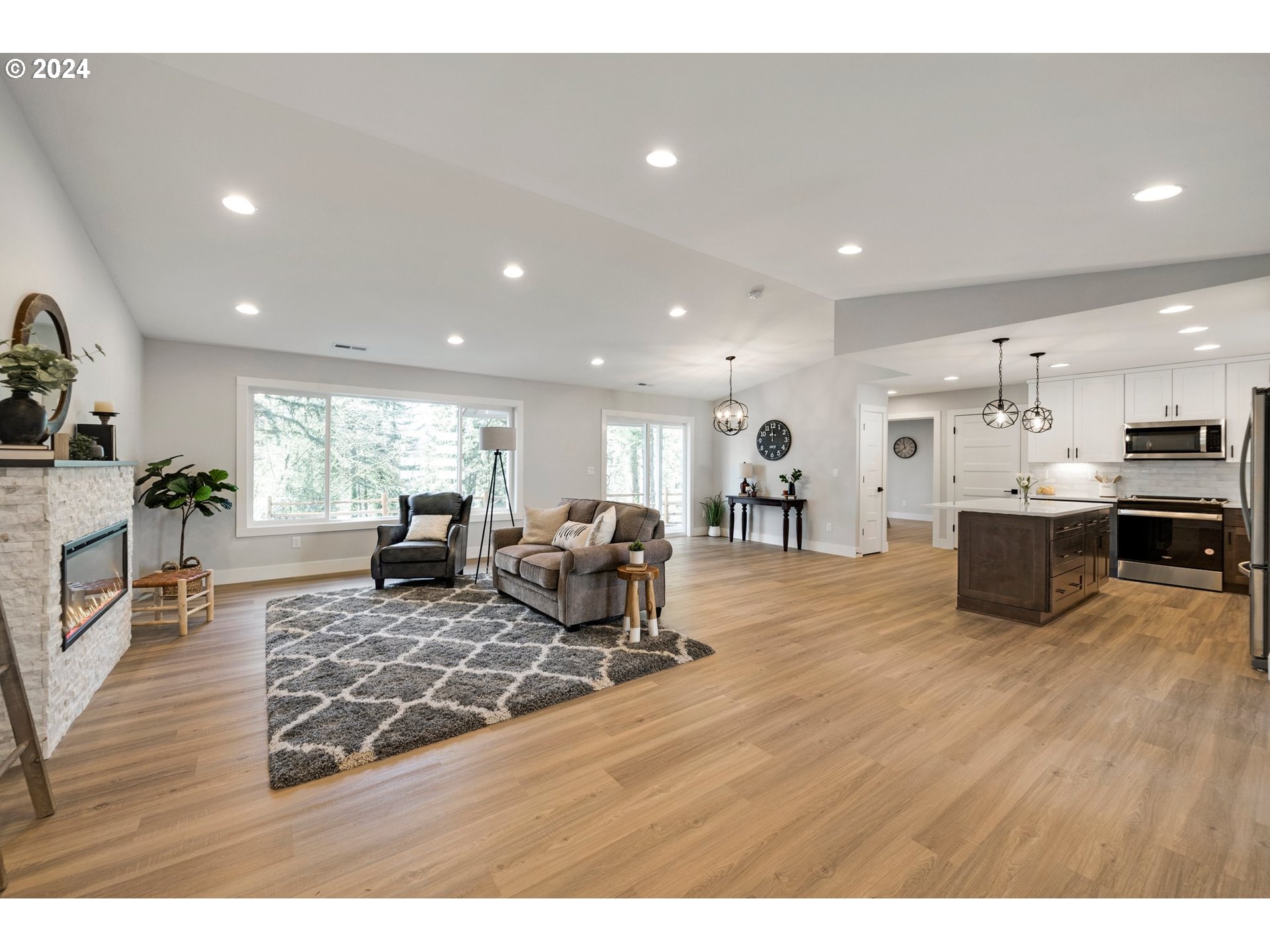4001 Southeast Crown Road Camas, WA 98607 - Photo 7 of 43 Gallery Image 7