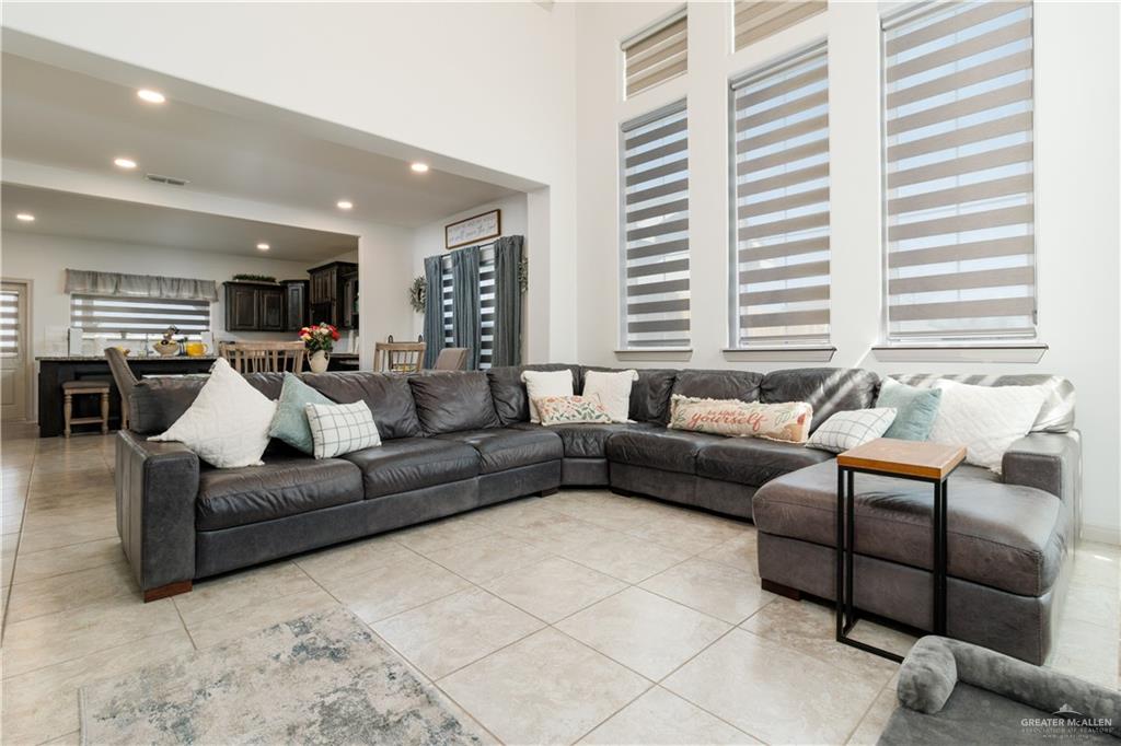 509 Rio Red Street San Juan, TX 78589 - Photo 4 of 20