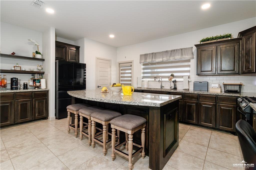 509 Rio Red Street San Juan, TX 78589 - Photo 7 of 20