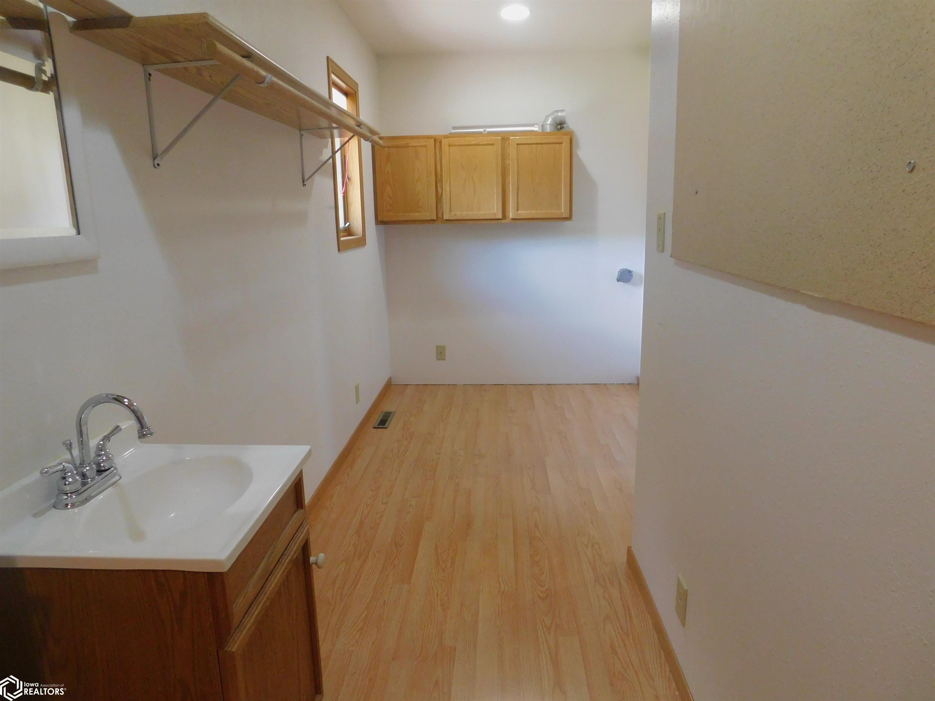 401 Main Street Deloit, IA 51441 - Photo 11 of 20 Gallery Image 11
