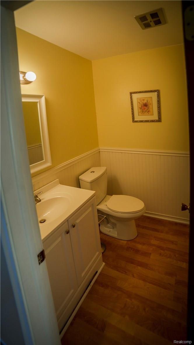 3505 Crooks Road, Unit 6 Royal Oak, MI 48073 - Photo 15 of 17 Crooks Bathroom.jpg