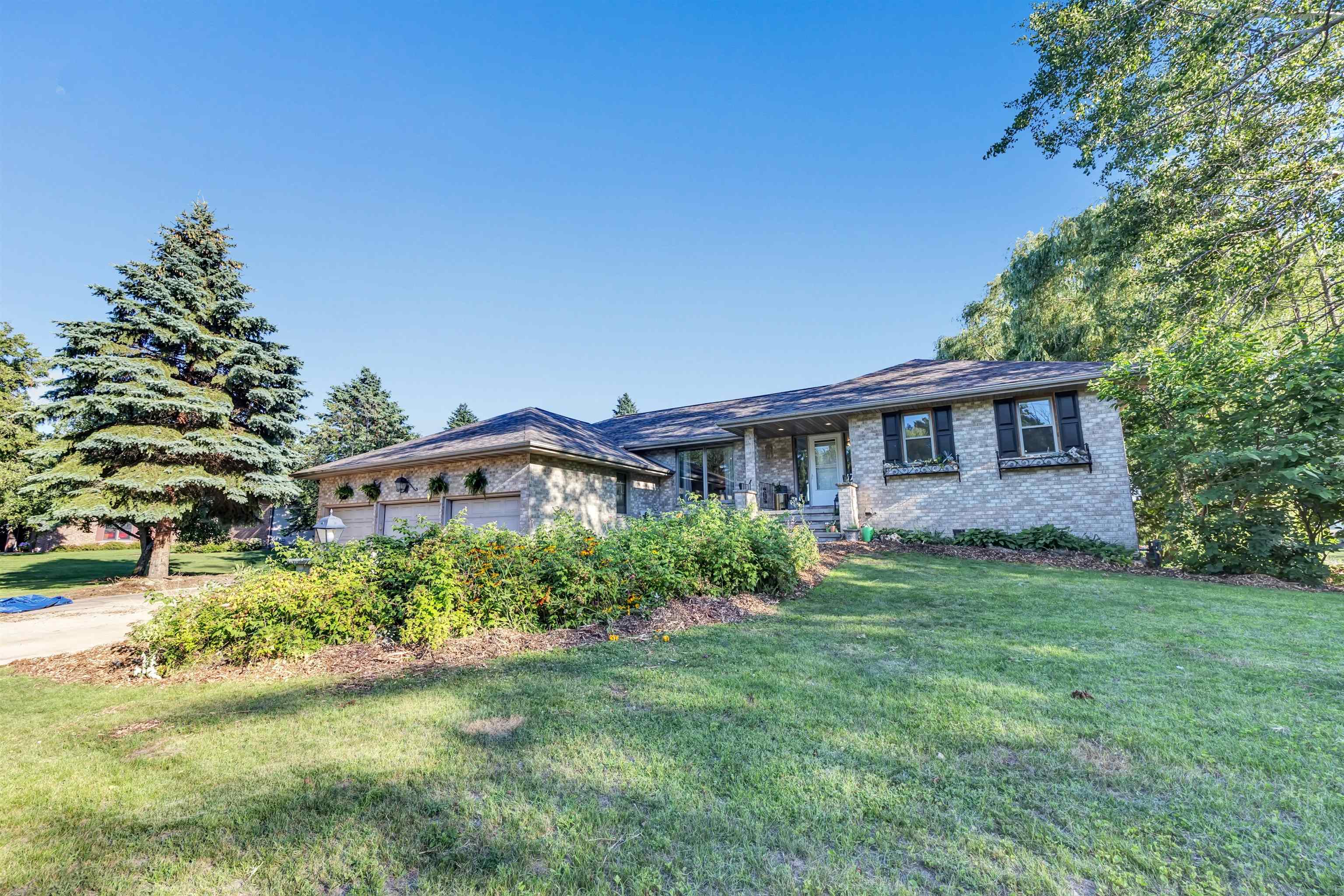 1259 Harbor Lights Road Suamico, WI 54173 - Photo 2 of 52