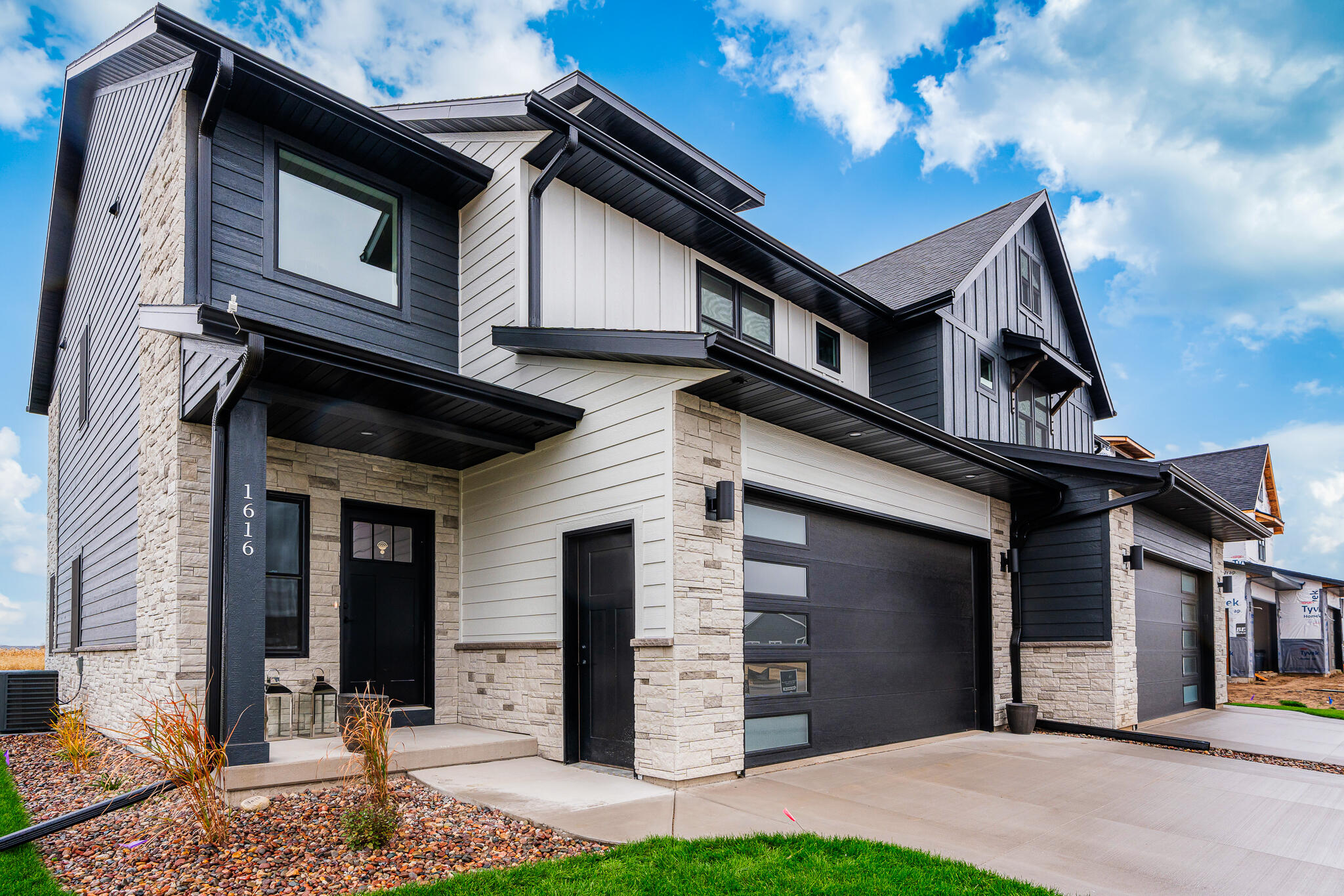 Keck-DevelopmentBH-04