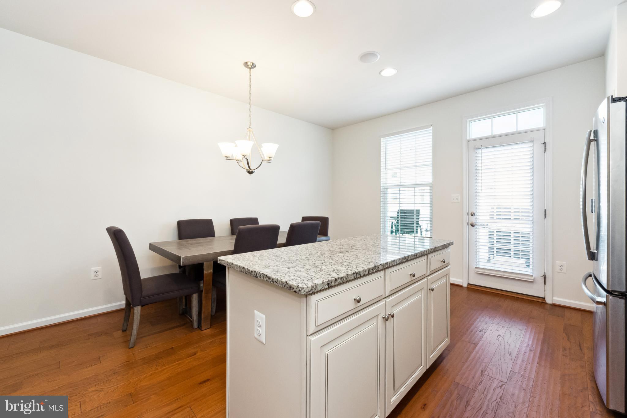 1712 Featherstone Road Woodbridge, VA 22191 - Photo 11 of 40 Gallery Image 11
