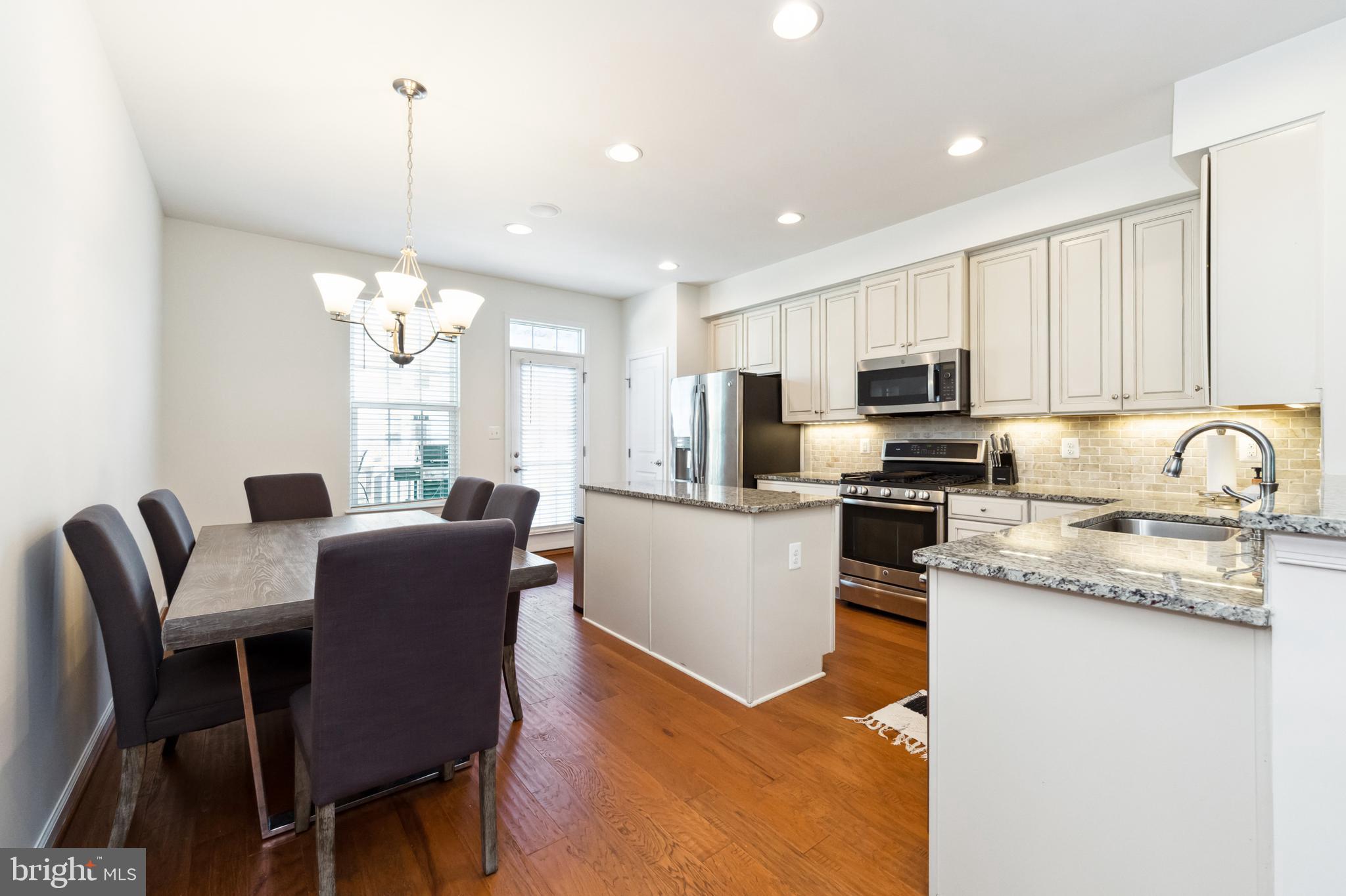 1712 Featherstone Road Woodbridge, VA 22191 - Photo 10 of 40 Gallery Image 10