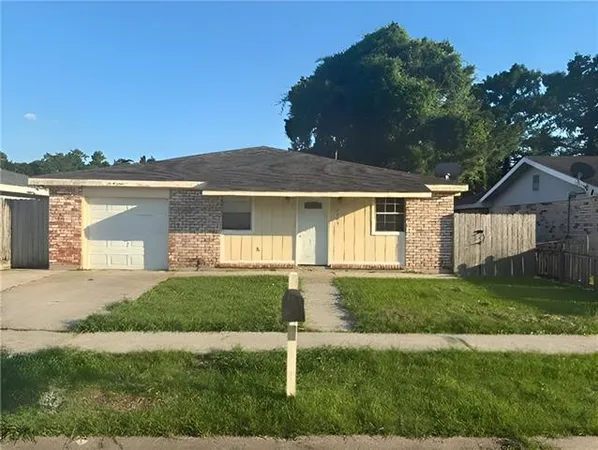 $194,900 | 2405 Ramsey Drive, Marrero, LA 70072