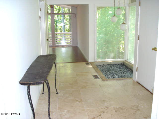 113 Milford Heights Road Milford, PA 18337 - Photo 9 of 32