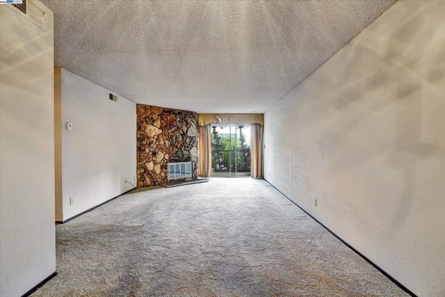 $349,950 | 400 Davis Street, Unit 103, San Leandro, CA 94577