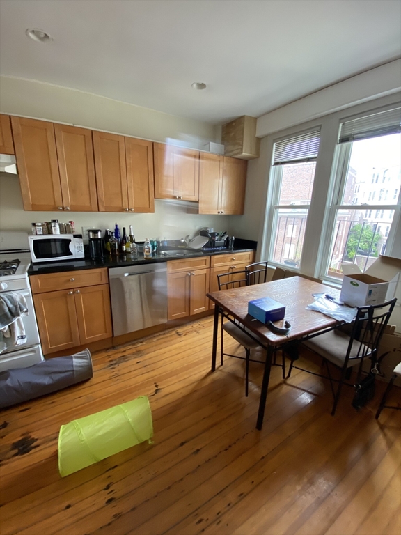 15 Cooper Street, Unit 4 Boston, MA 02113 - Photo 2 of 18
