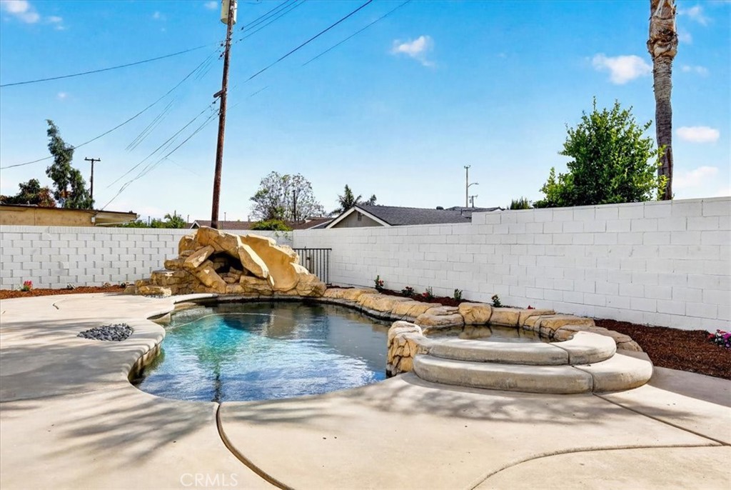 592 North Milford Road Orange, CA 92867 - Photo 35 of 39