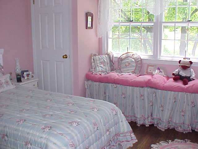 1381 Rowe Road Niskayuna, NY 12309 - Photo 7 of 10 Photo 7