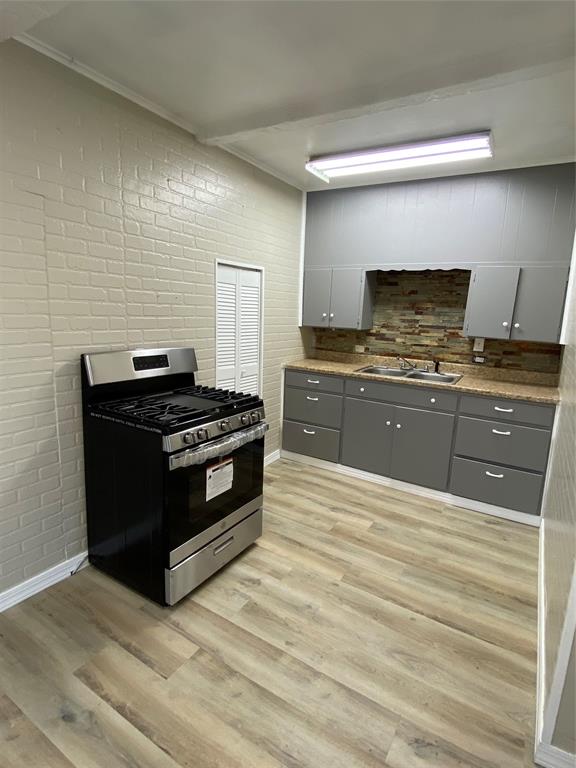 105 South 3rd Street Sanger, TX 76266 - Photo 5 of 14