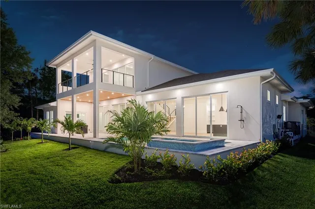 $3,499,900 | 2854 Coach House Way, Naples, FL 34105