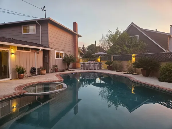 a sign that is on the side of the road