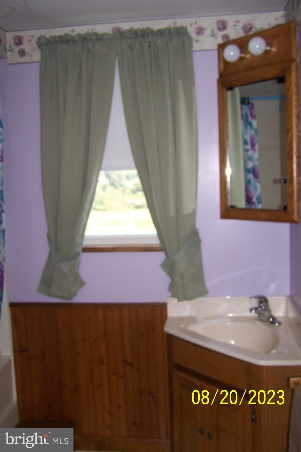 337 Rex Road Lehighton, PA 18235 - Photo 11 of 19 Bathroom