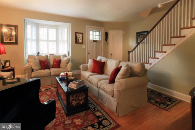 212 Dunkirk Road Baltimore, MD 21212 - Photo 10 of 30 a living room with furniture and a window