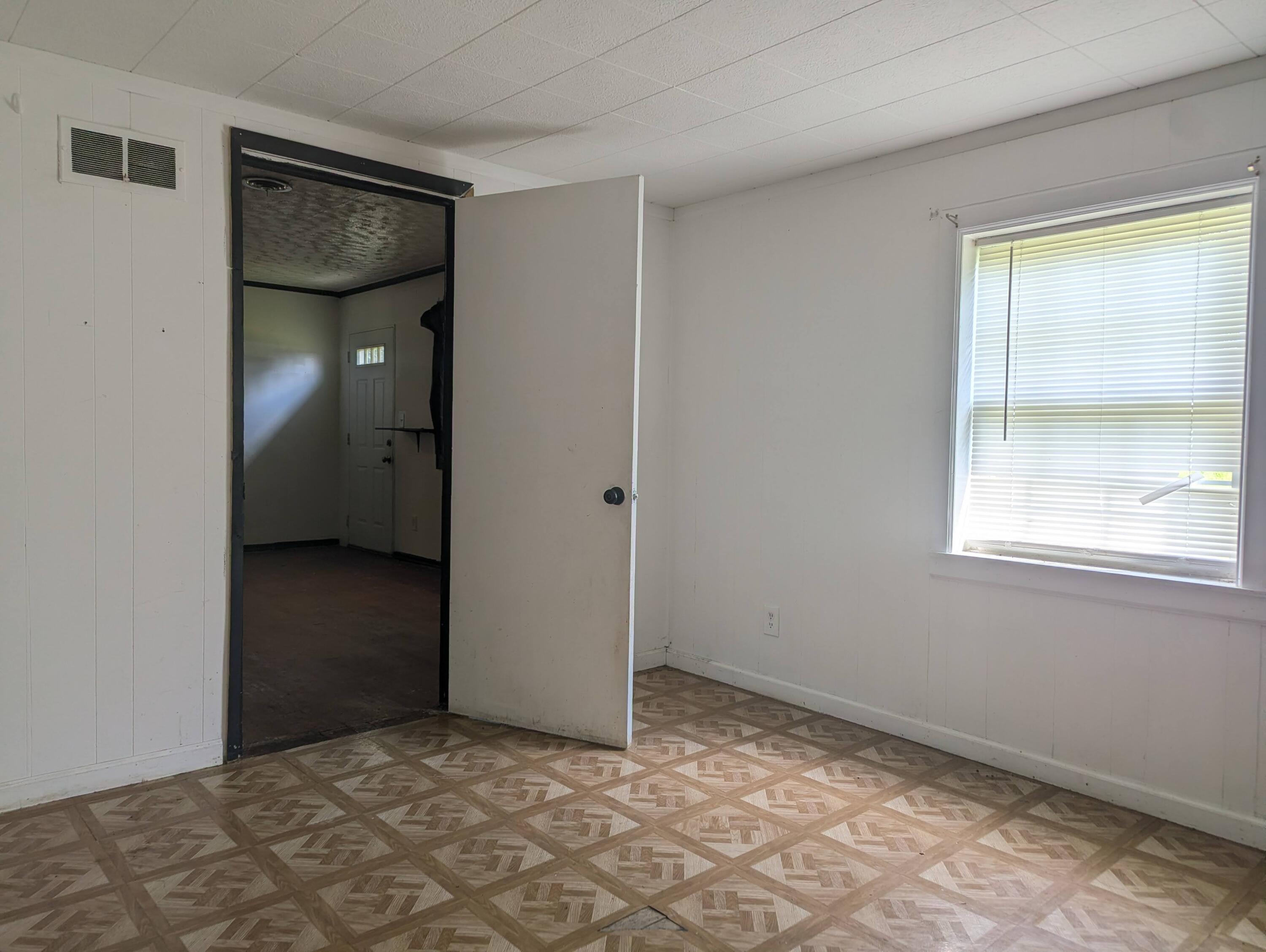2194 West Blee Road Springfield, OH 45502 - Photo 13 of 20 PXL_20260730_201302265.MP
