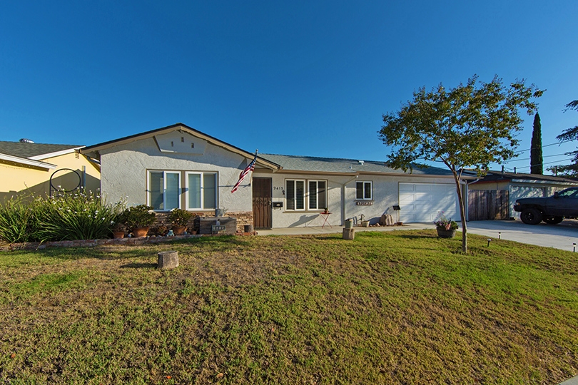 9415 Doheny Road Santee, CA 92071 - Photo 2 of 25