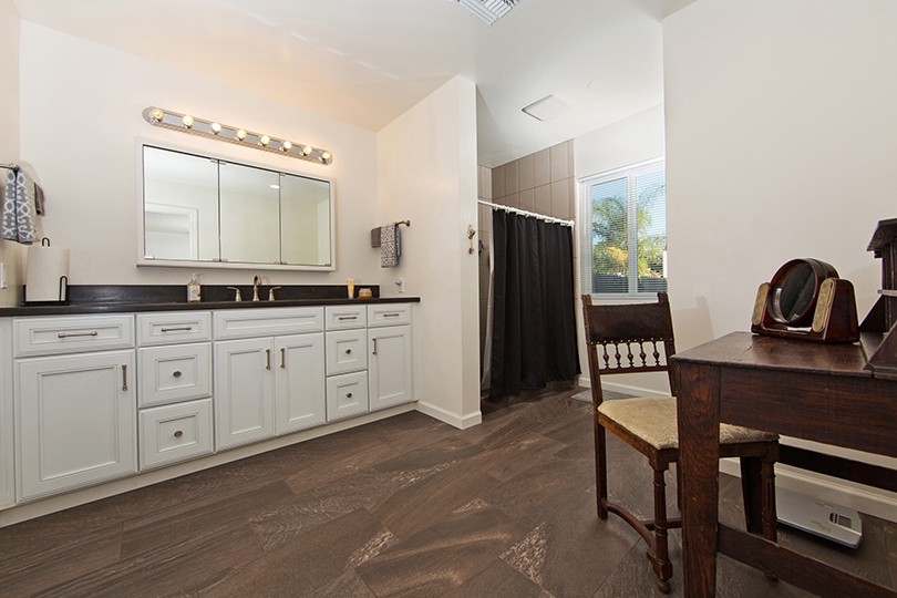 9415 Doheny Road Santee, CA 92071 - Photo 11 of 25